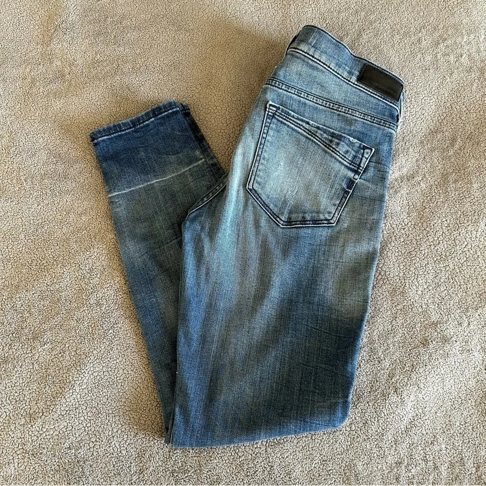Express Faded distressed Women’s 0 Mid Rise Legging, Skinny Blue Denim Jeans